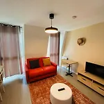 We Live In R - Duplex 501 Apartment Reims