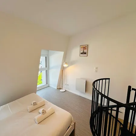 We Live In R - Duplex 501 * Reims