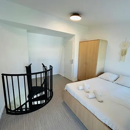 公寓 We Live In R - Duplex 501 *