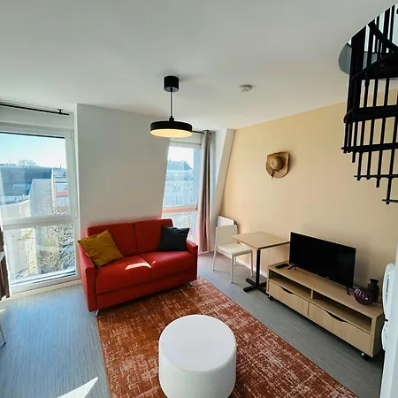 We Live In R - Duplex 501 Reims