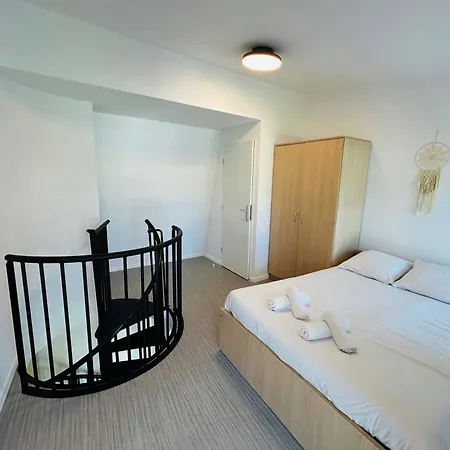 We Live In R - Duplex 501 Lejlighed